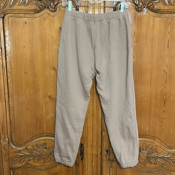 NWT Reformation Boyfriend Sweatpant in Teak - Picture 4 of 8